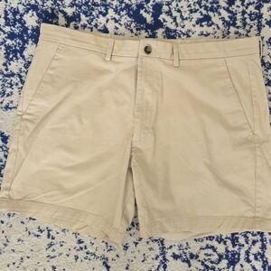St. John's Bay Men's Cream Flat Front Shorts